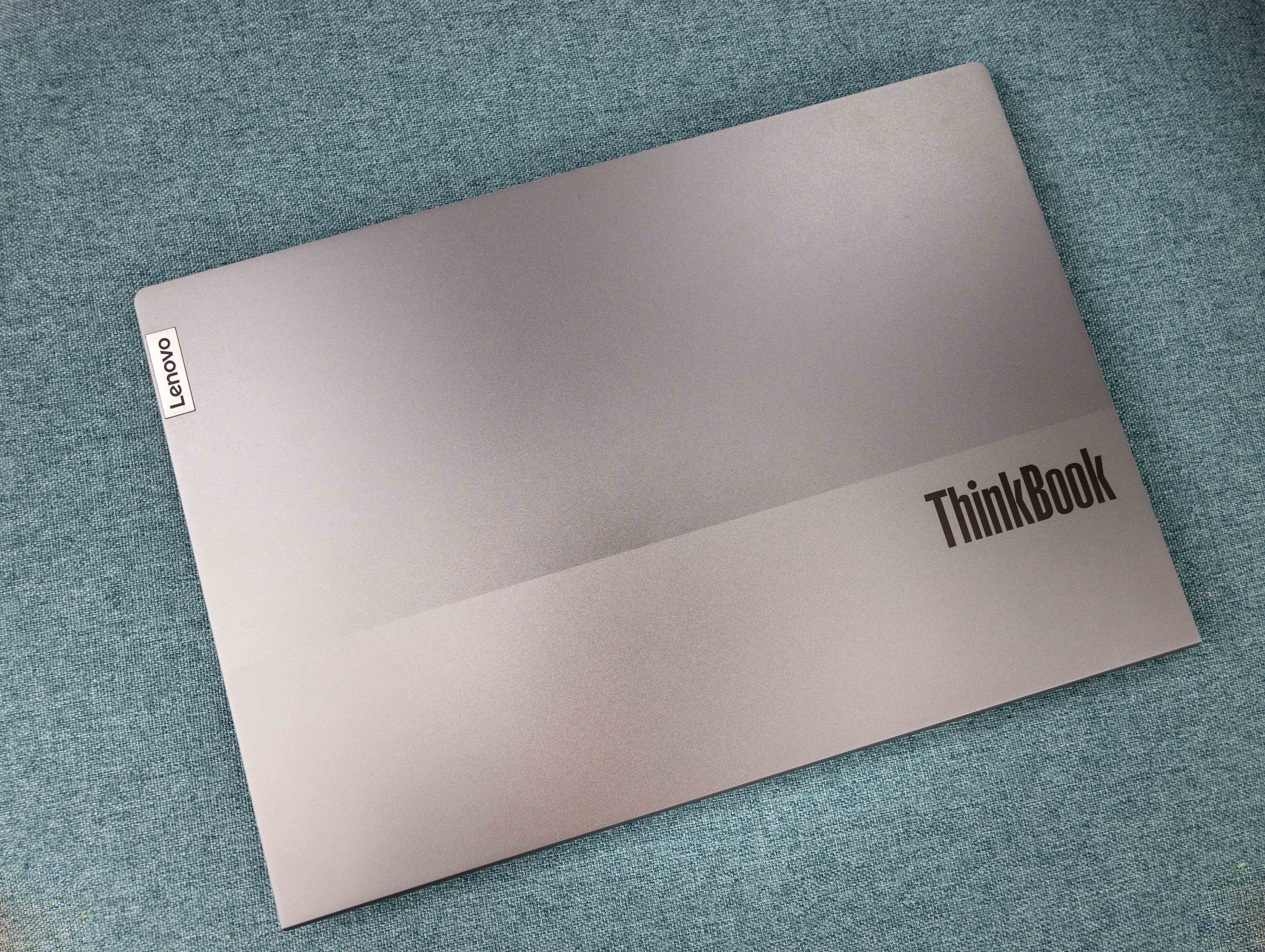 Độ phân giải màn hình 2K nay đã được dòng trang bị trên dòng máy phổ thông ThinkBook